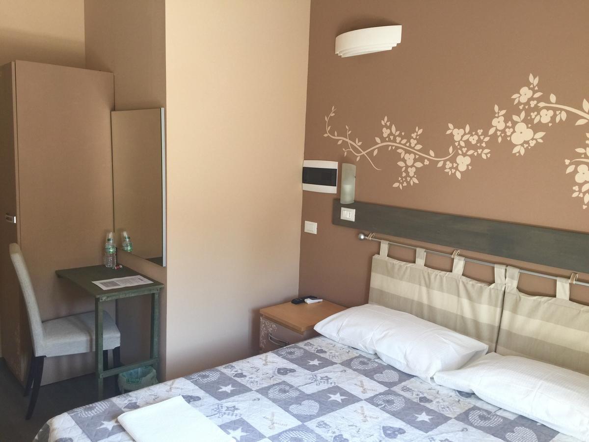 马里纳迪马萨Bba2Passi住宿加早餐旅馆 外观 照片